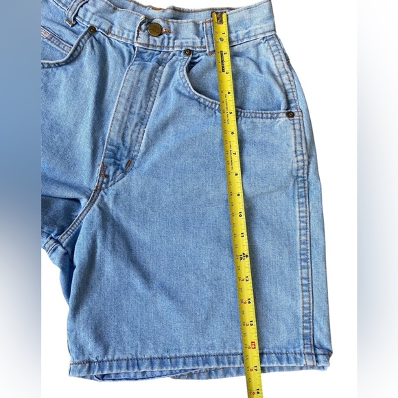 Vintage Chic Women’s Light Blue Denim Short Size 7 - Picture 3 of 9